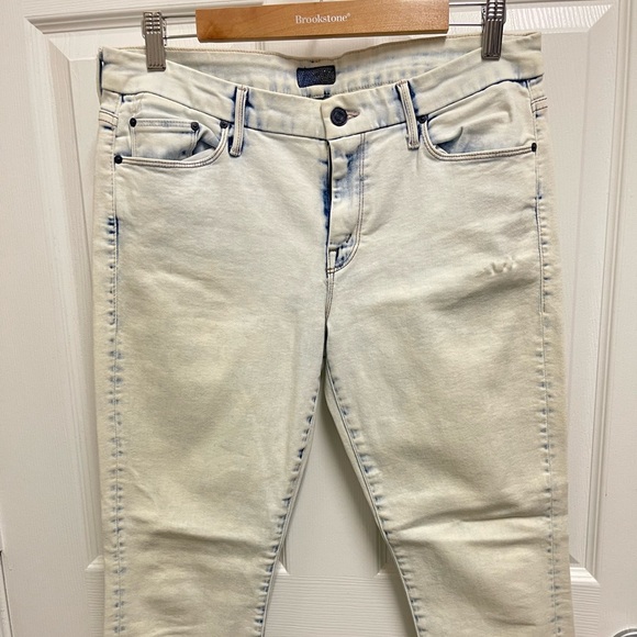 MOTHER Looker Ankle Fray in Out of the Box - Picture 2 of 12